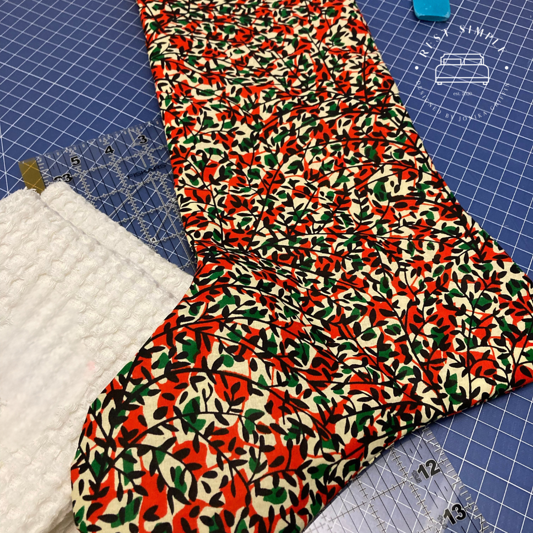 Red Green Leafy Motif Wax Printed Cotton Stocking
